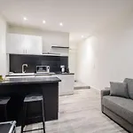 2 Pieces Moderne Et Climatise - Rue Meynadier