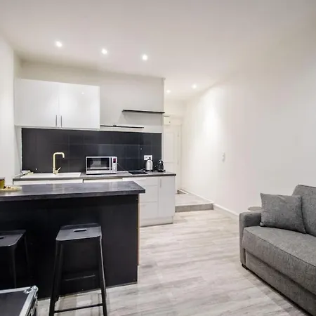 2 Pieces Moderne Et Climatise - Rue Meynadier